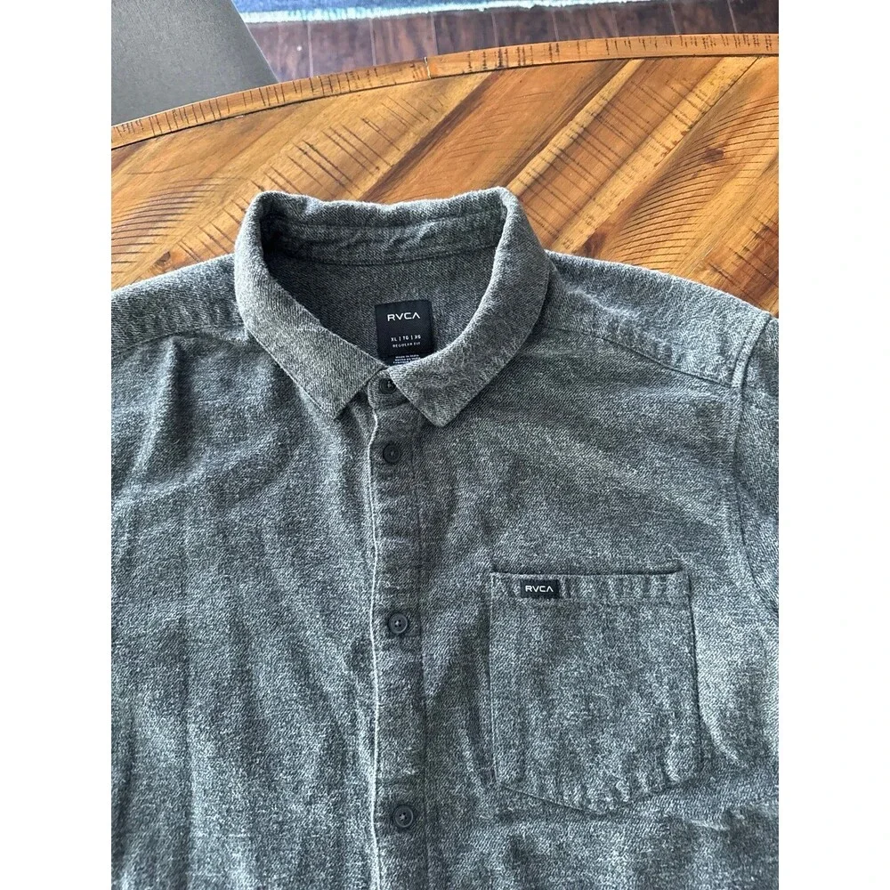 Surf Flannel bundle - RVCA, Quiksilver Volcom - Picture 3 of 10